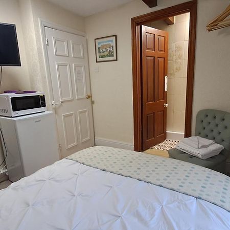 Coynant Farm Guesthouse - Farm Park Stay Суонси Экстерьер фото