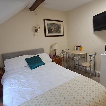 Coynant Farm Guesthouse - Farm Park Stay Суонси Экстерьер фото