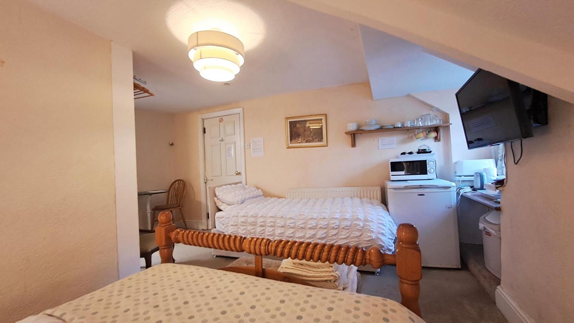 Coynant Farm Guesthouse - Farm Park Stay Суонси Экстерьер фото
